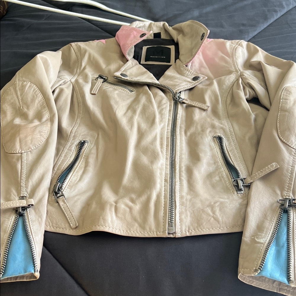 Star Pattern Leather Jacket - Picture 6 of 7